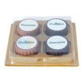 Logobonbon van puur/melk chocolade met hazelnoot praline, rechthoekig of rond, met wit plaatje met opdruk tot in full colour, per 4 stuks verpakt Logobonbon van puur/melk chocolade met hazelnoot praline, rechthoekig of rond, met wit plaatje met opdruk tot in full colour, per 4 stuks verpakt